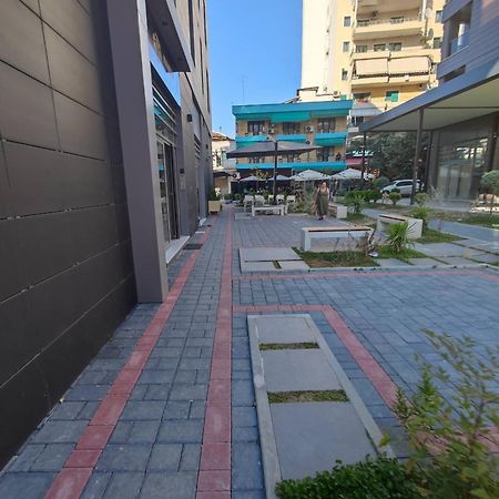 Deha Rooms & Apartments Тирана Экстерьер фото