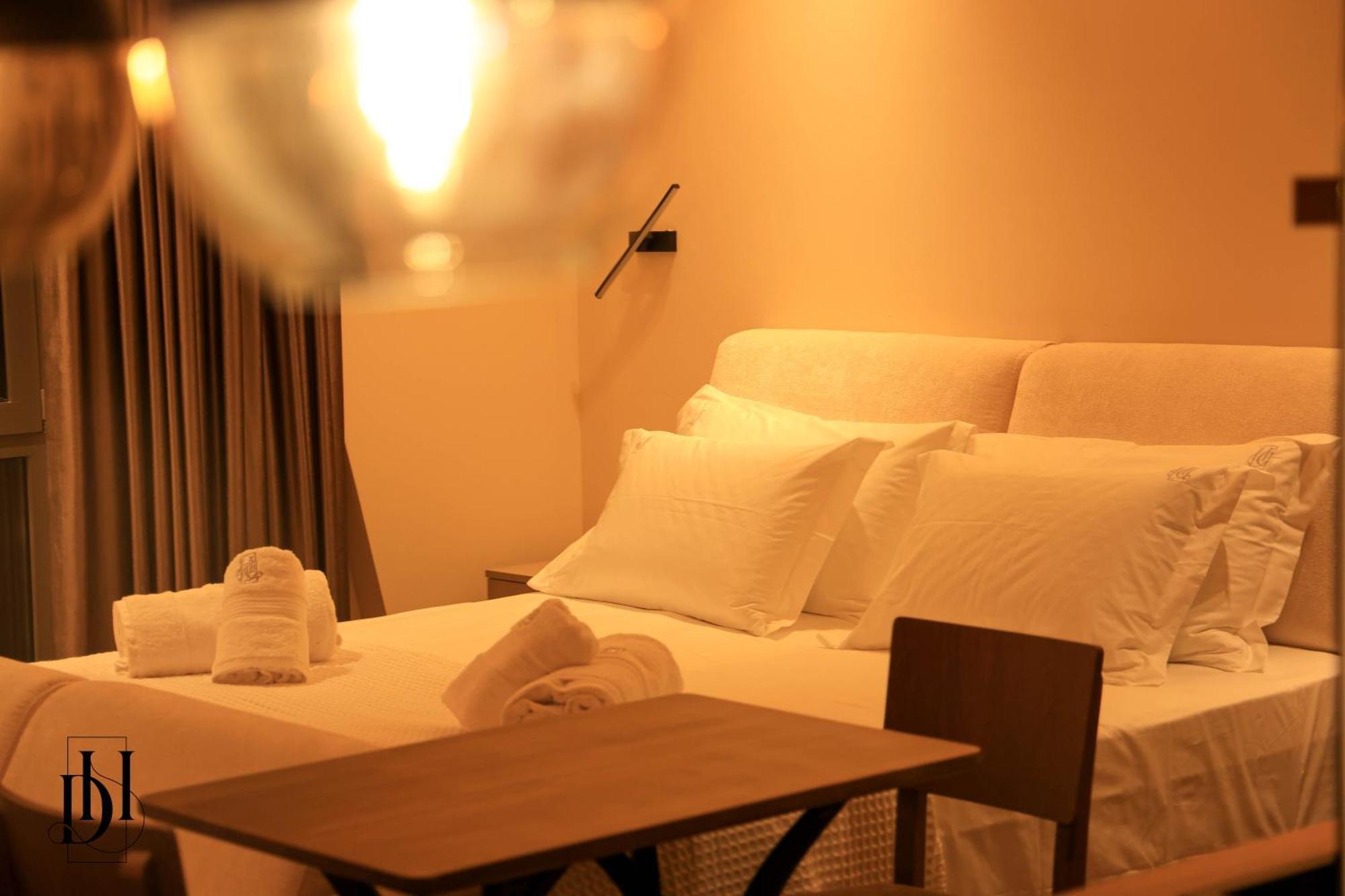 Deha Rooms & Apartments Тирана Экстерьер фото
