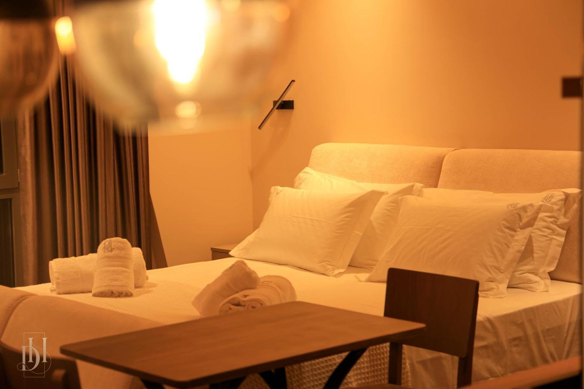 Deha Rooms & Apartments Тирана Экстерьер фото